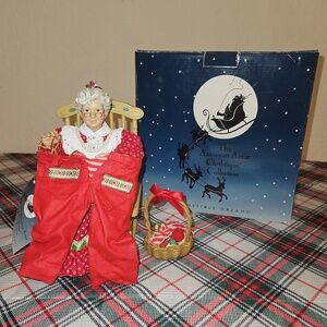 Possible Dreams Mrs. Claus "The Woman Behind Christmas" Holiday Figurine Decor